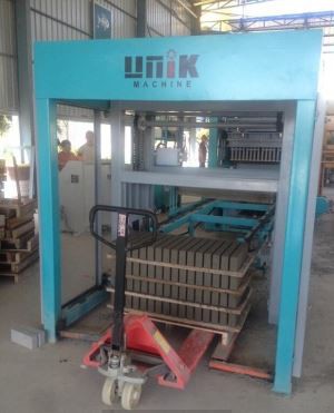 Macchina impilatrice automatica
