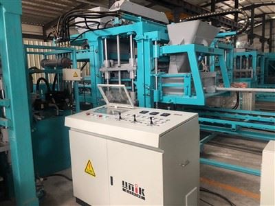 Macchina per la produzione di blocchi cavi di cemento India
