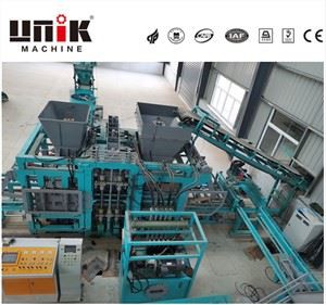 Macchina per la produzione di blocchi di calcestruzzo pressato idraulico